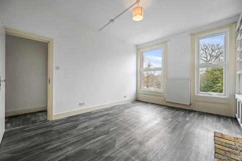 3 bedroom flat for sale, Mattock Lane, Ealing