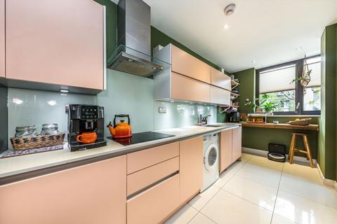 65 Daubeney Road, London, E5 0EE