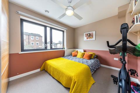 65 Daubeney Road, London, E5 0EE