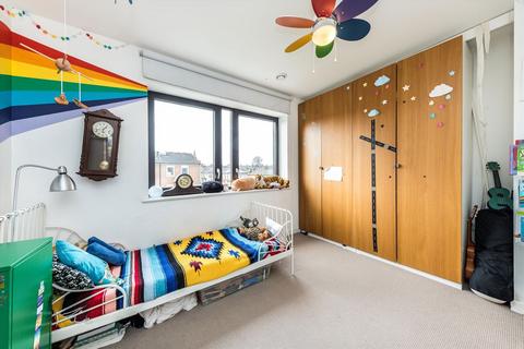65 Daubeney Road, London, E5 0EE