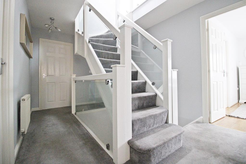 1st  Floor Landing