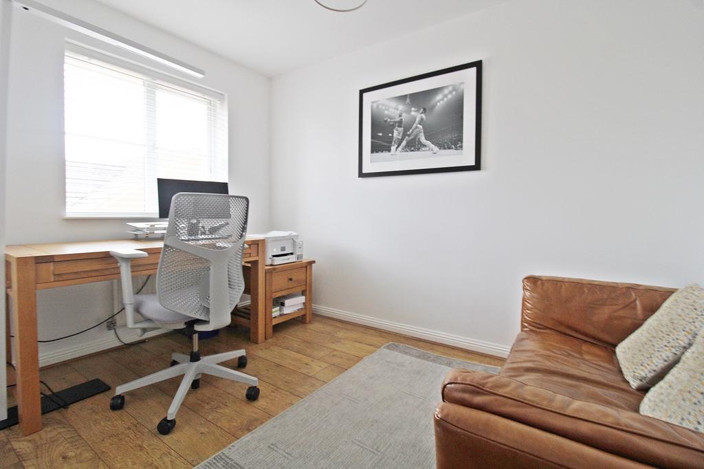 Bedroom 4 /Home Office