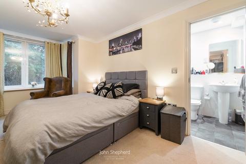 3 bedroom flat for sale, Station Road, Knowle, Solihull, B93