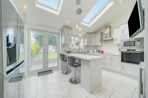 43 Beaumont Road, Petts Wood, Orpington, BR5 1JL