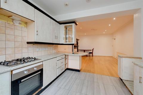 3 bedroom flat for sale, Staverton Road, Willesden Green, London NW2