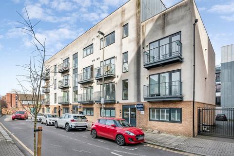 Flat 2, 3 Recovery Street, London, SW17 0DL