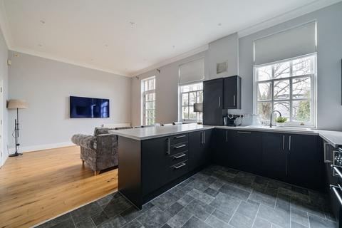 undefined, Peninsula Square, Hampshire SO23