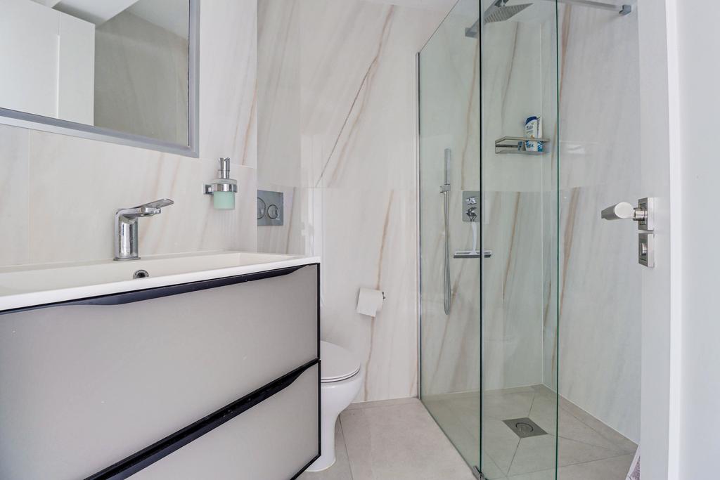 Ensuite