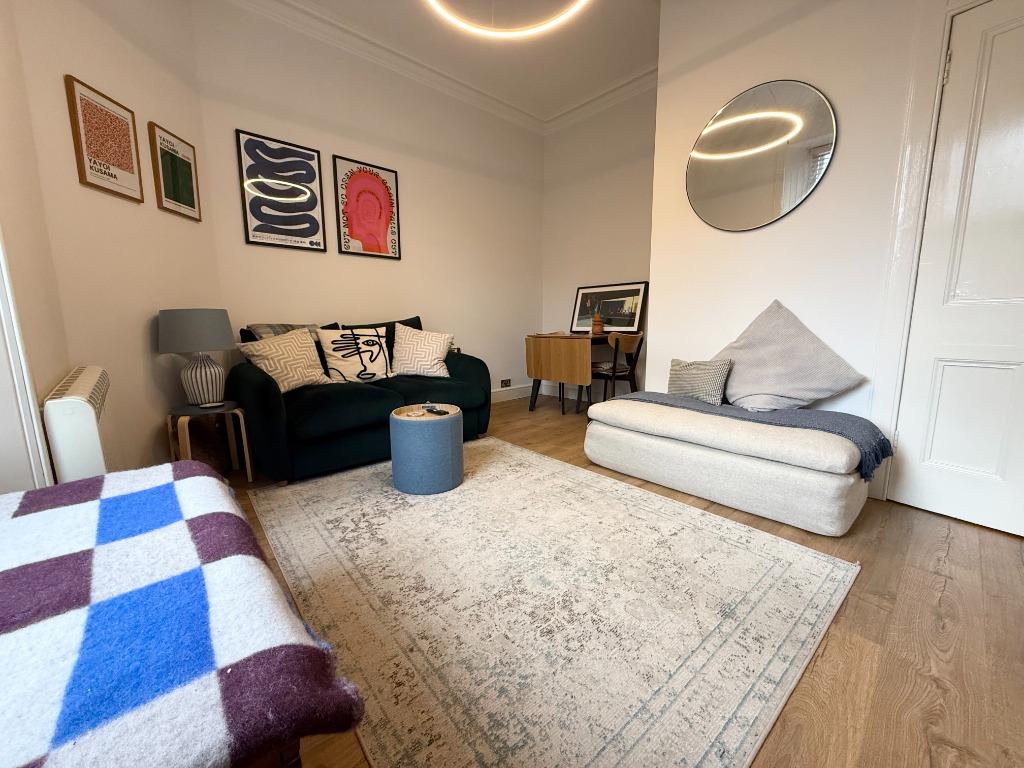 Apartment in Edinburgh - View 3