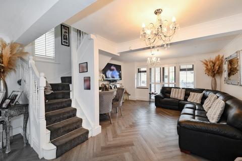 4 bedroom end of terrace house for sale, London E14