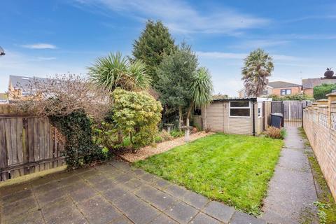 2 bedroom terraced house for sale, Windrush Avenue, Langley SL3