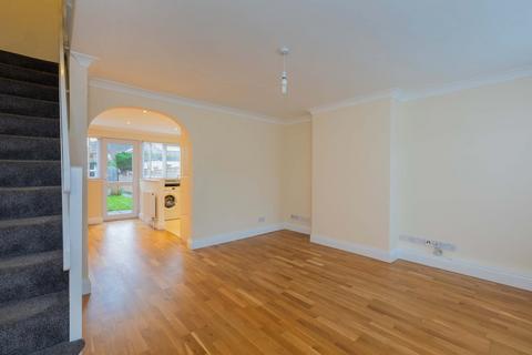 2 bedroom terraced house for sale, Windrush Avenue, Langley SL3