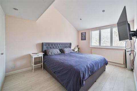 4 bedroom terraced house for sale, St. Olaves Close, Surrey TW18