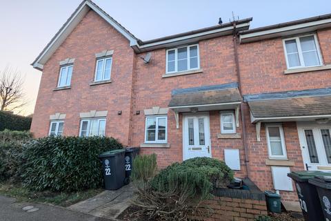 2 bedroom terraced house to rent, Gravely Street, Rushden, NN10