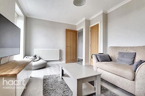 1 bedroom flat for sale, Dartfields, Romford