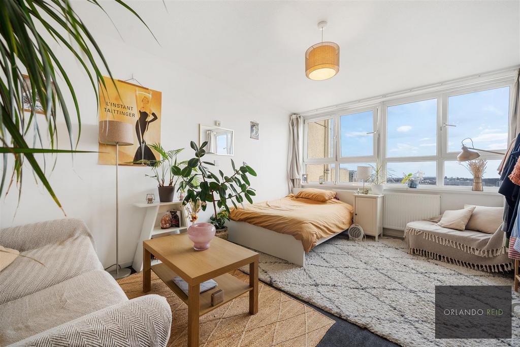 Flat 71, Pinter House SW9 9 DX-5.jpg