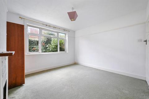 1 bedroom apartment for sale, Carters Road, Epsom