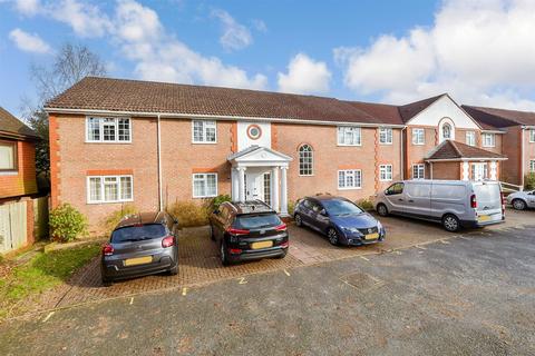 2 bedroom flat for sale, St. Nicholas Court, Crawley, West Sussex