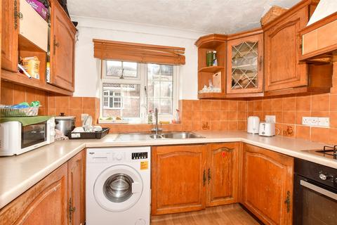 2 bedroom flat for sale, St. Nicholas Court, Crawley, West Sussex