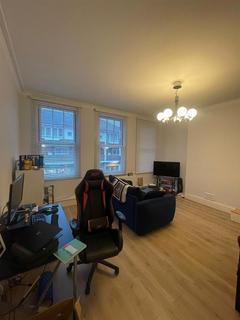 1 bedroom flat to rent, North End Road, Fulham, London