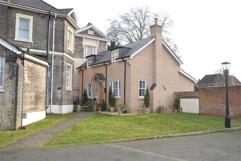 2 bedroom detached house for sale, New Writtle Street, Chelmsford