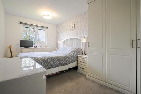 2 bedroom apartment for sale, Clarence Court, Windsor