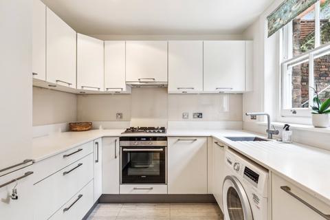 3 bedroom maisonette for sale, Frognal, London