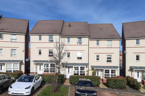 4 bedroom terraced house for sale, Burgundy Drive, Hemel Hempstead, HP2