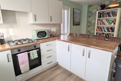 3 bedroom semi-detached house for sale, Findon Way, Skelmersdale WN8