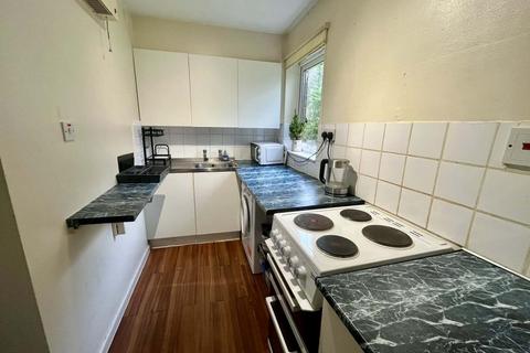 undefined, Titchfield Close, Tadley RG26