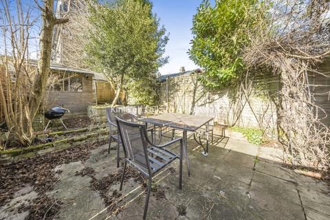 2 bedroom house to rent, Alston Road Tooting SW17