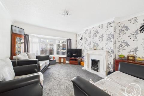 2 bedroom semi-detached bungalow for sale, Lulworth Drive, Leeds