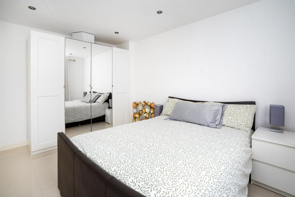 03 For Sale 3 Bedroom Flat Garden Murray Grove N1