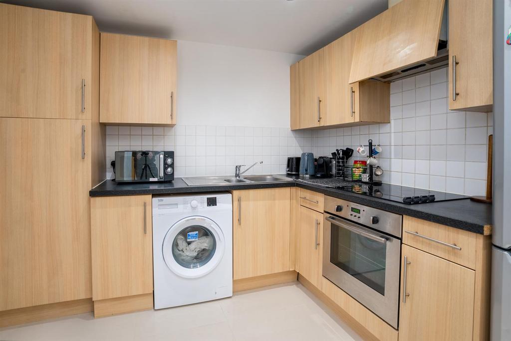 07 For Sale 3 Bedroom Flat Garden Murray Grove N1