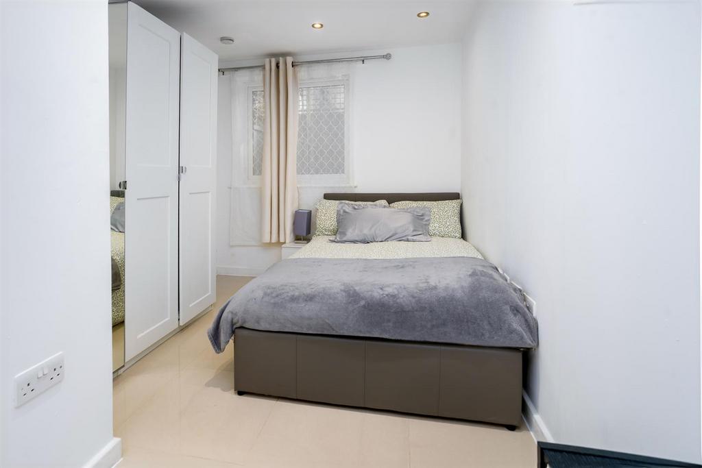 16 For Sale 3 Bedroom Flat Garden Murray Grove N1