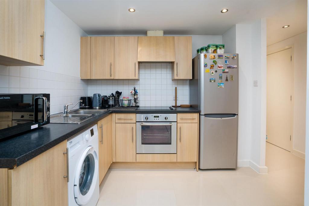 08 For Sale 3 Bedroom Flat Garden Murray Grove N1