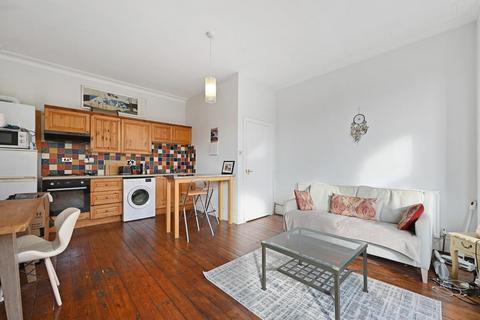 1 bedroom flat for sale, Mount Avenue, Ealing W5