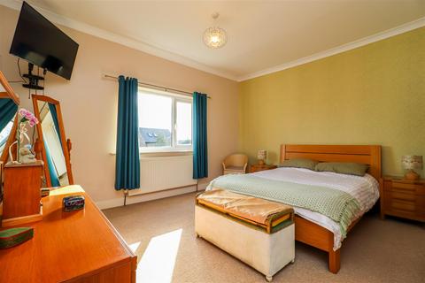 1 West View Terrace, Wakefield, WF2 0BQ