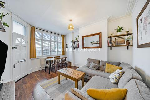 2 bedroom flat for sale, High Road, North Finchley