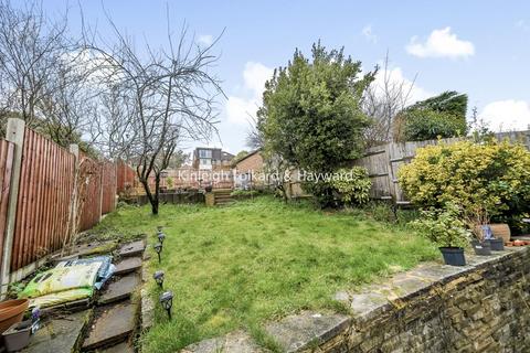 3 bedroom semi-detached house for sale, Lincoln Avenue, Southgate