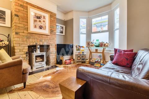 3 bedroom terraced house for sale, Ashburnham Road, Northampton, Northamptonshire