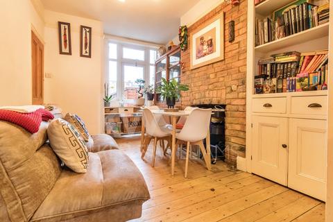 73 Ashburnham Road, Northampton, NN1 4RA