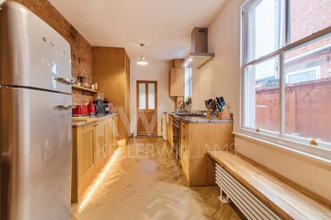 73 Ashburnham Road, Northampton, NN1 4RA