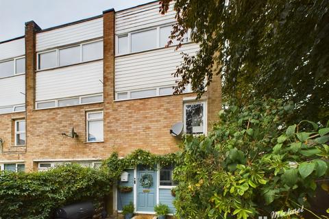 11 Avon Walk, Leighton Buzzard, LU7 3DE