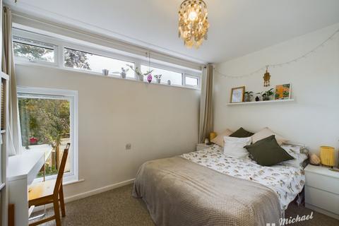 11 Avon Walk, Leighton Buzzard, LU7 3DE