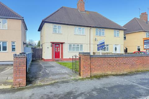 3 bedroom semi-detached house to rent, Banfield Road, Darlaston, Wednesbury WS10