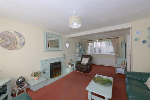 4 bedroom end of terrace house for sale, Chevin Close, Off Little Harlescott Lane,  Shrewsbury