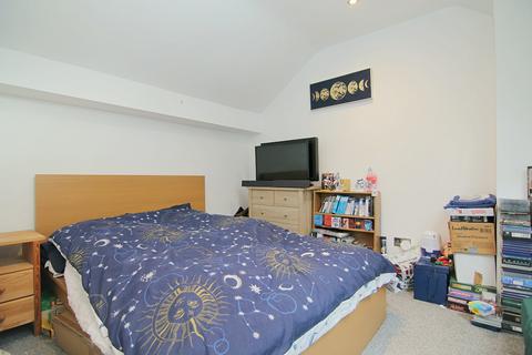 39 Mount Avenue, Bradford, BD2 2JB