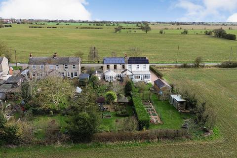 3 bedroom semi-detached house for sale, Manor Road, Southminster