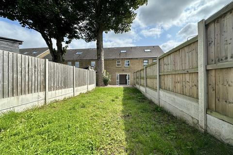 Highfield Terrace, High Peak SK22